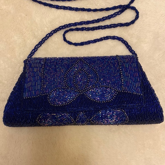 Beautiful, colorful decorative beaded purse, long strap very nice condition - Picture 2 of 14